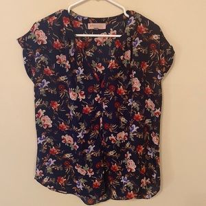 *SOLD* Women’s Floral Print Blouse